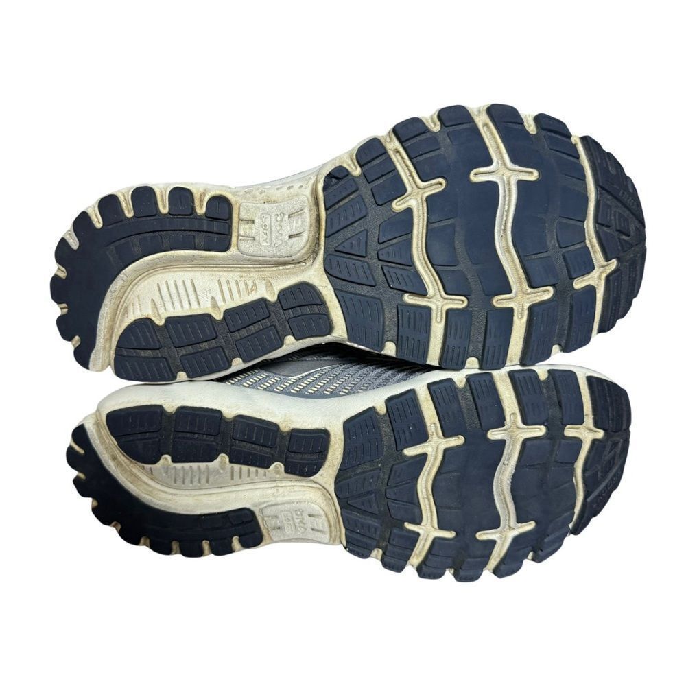 Brooks Women's Running Shoes Light Purple with White Accents - Picture 5 of 5
